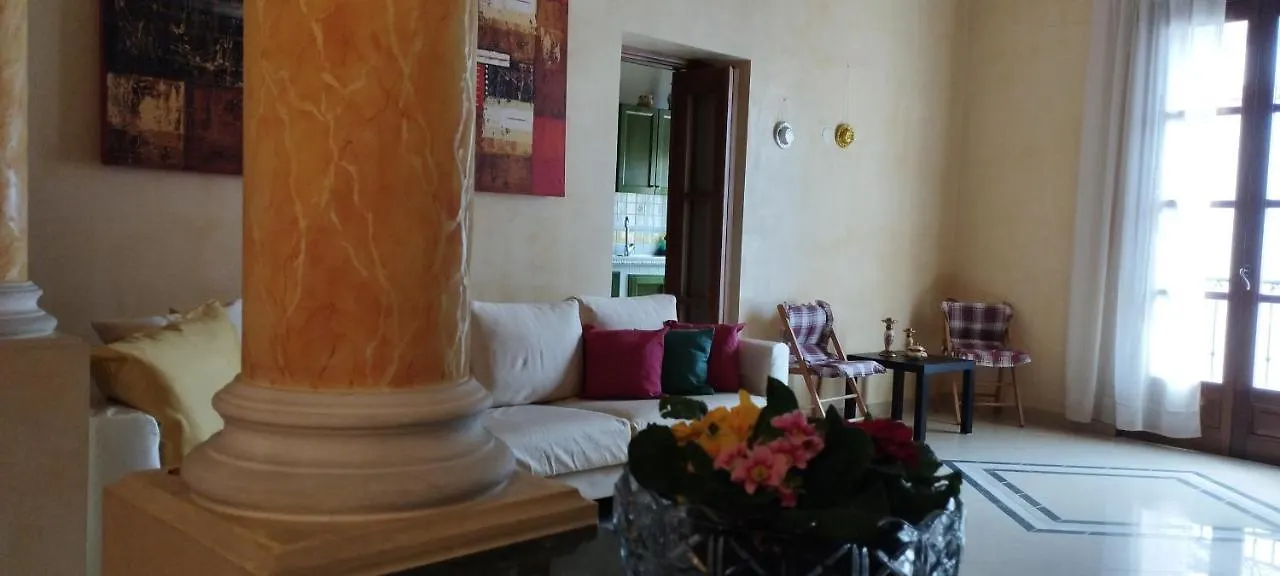 Carini Luxury Apartment Vicino Aereoporto E Al Mare 0*,  Italië
